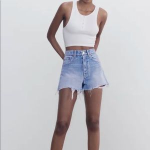 Super cute high waisted jeans shorts from Zara